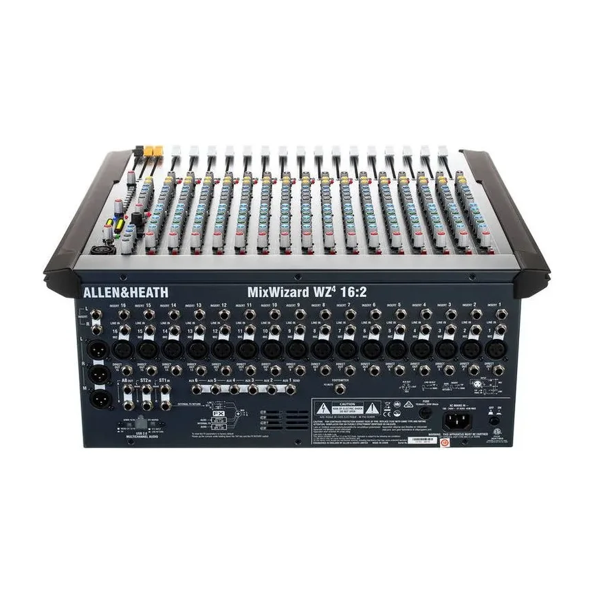 Panel trasero de conexiones de la mesa Allen & Heath MixWizard 16:2